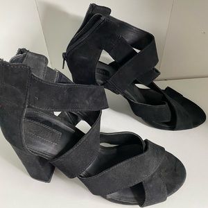 Black Block Heel